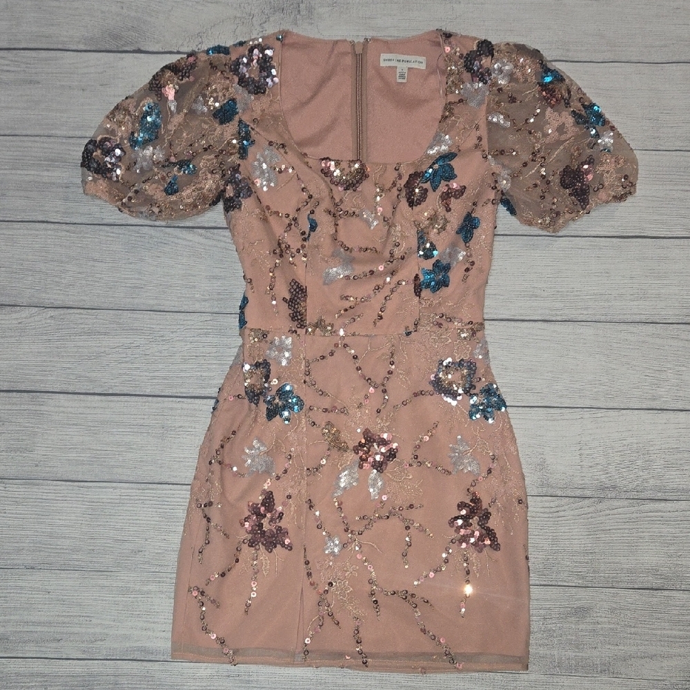 Dress the Population Embroidered Sequined Mini Party Dress Pink Size S NWOT